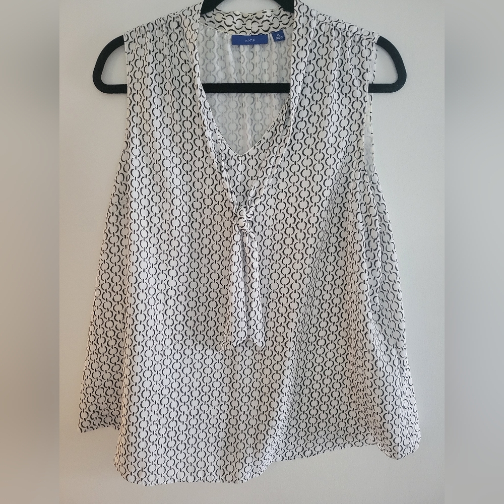 Apt. 9 Black and White Tie Front Blouse